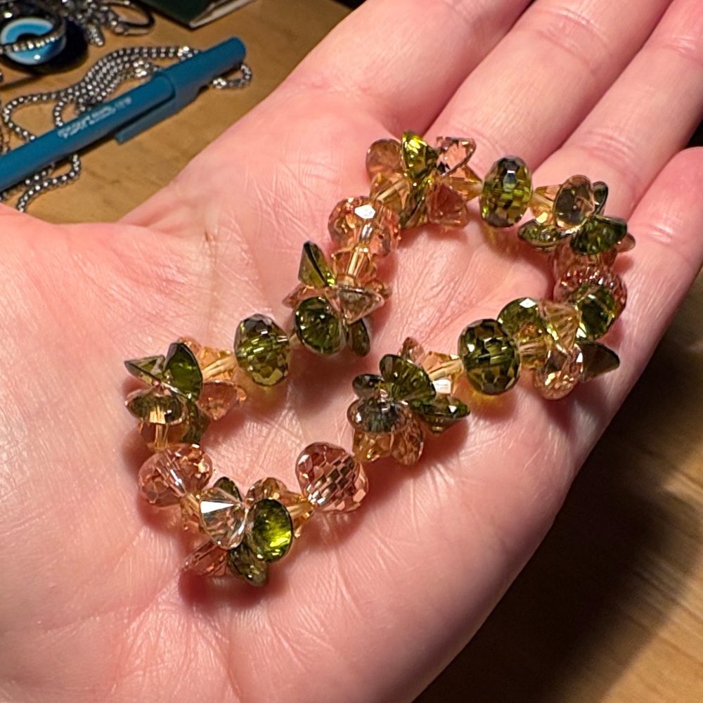 120) Elegant Green and Peach Crystal Bracelet